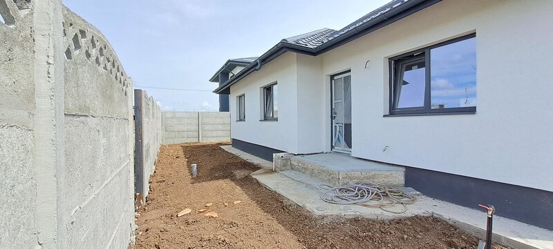 Dragomiresti Vale, casa P+Pod (placa beton), 4 camere, utilitati, acces STB