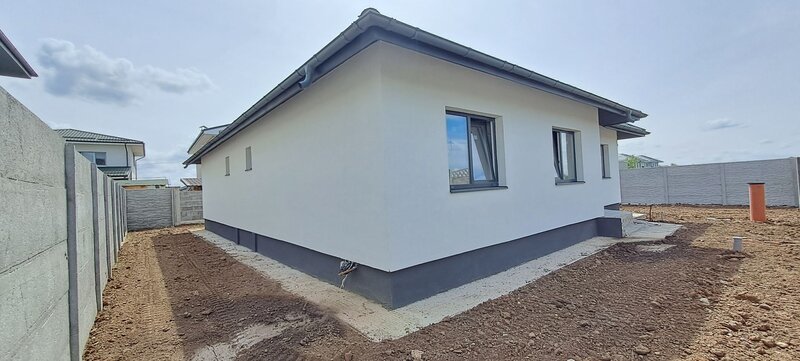 Dragomiresti Vale, casa P+Pod (placa beton), 4 camere, utilitati, acces STB